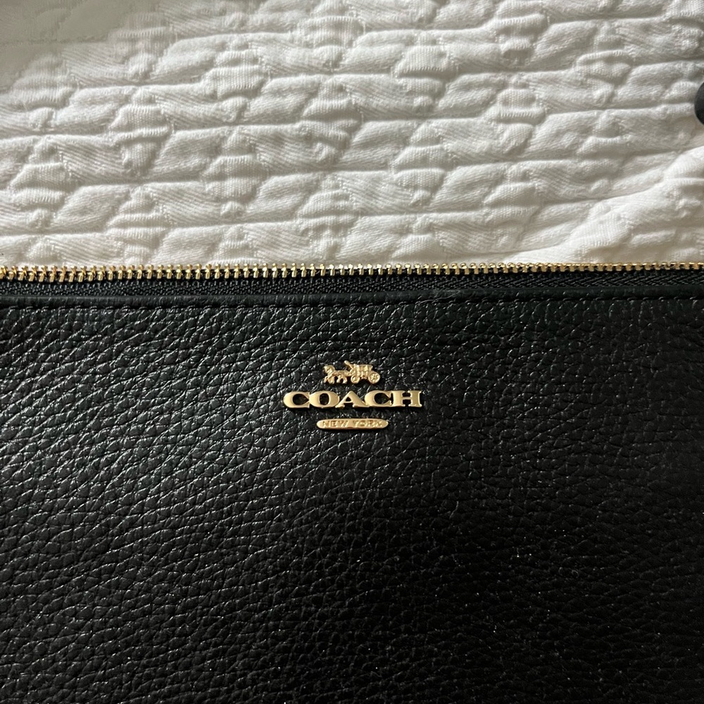 Coach Black Leather handbag - brand new with tags - Picture 2 of 6